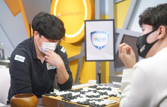 '합천맨' 윤준상, 친정팀에 뼈아픈 일격 